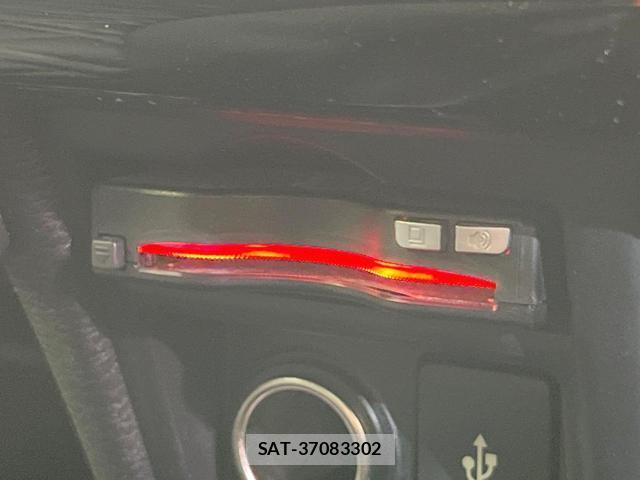 Mitsubishi DELICA 2022-01 8814843-6