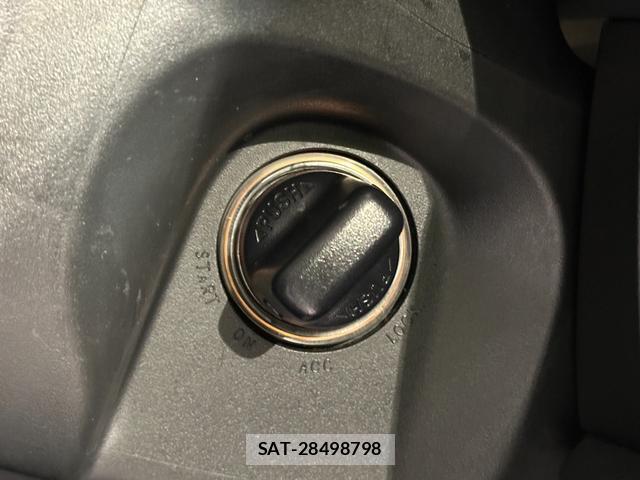 Mitsubishi DELICA 2015-01 8814922-11