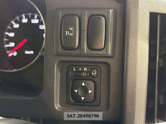 Mitsubishi DELICA 2015-01 8814922-5