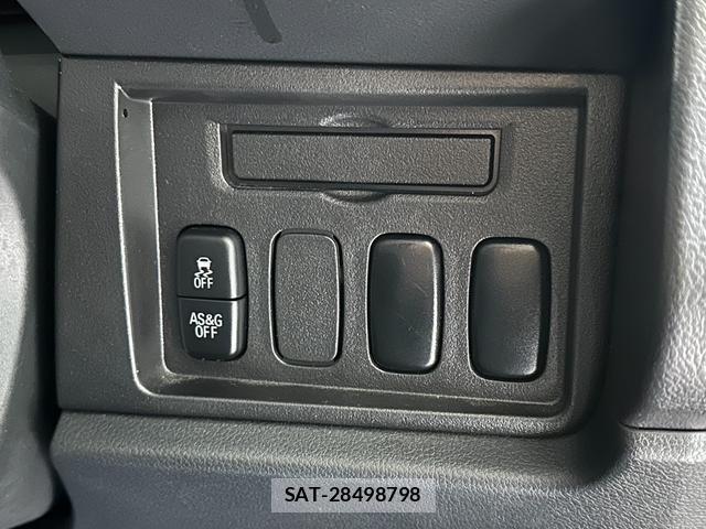 Mitsubishi DELICA 2015-01 8814922-6