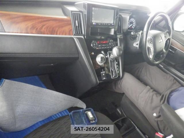 Mitsubishi DELICA 2021-10 8816566-2
