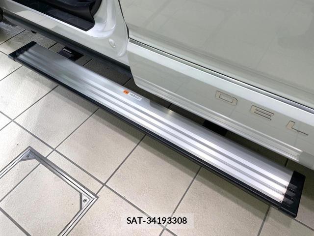 Mitsubishi DELICA 2022-10 8817231-5