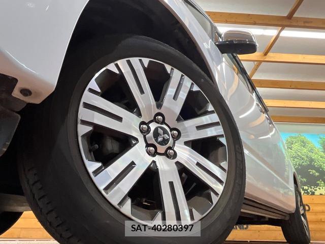 Mitsubishi DELICA 2023-08 8817362-13