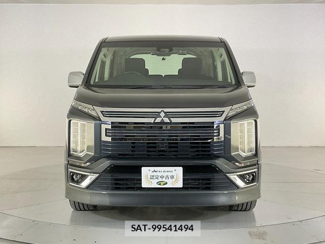 Mitsubishi DELICA 2019-03 8817396-1