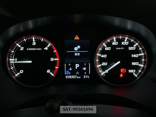 Mitsubishi DELICA 2019-03 8817396-11