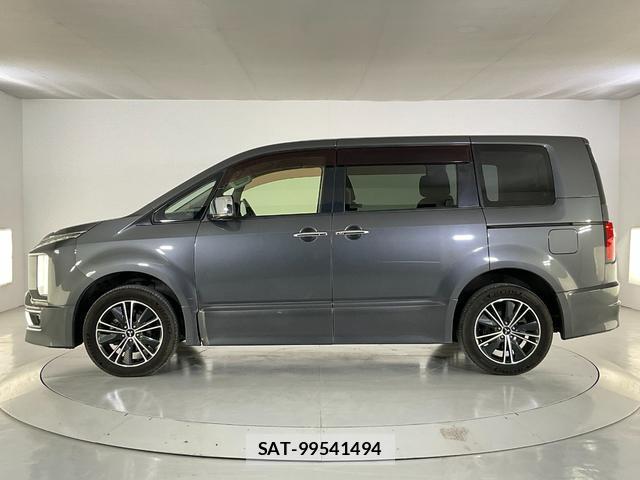 Mitsubishi DELICA 2019-03 8817396-3