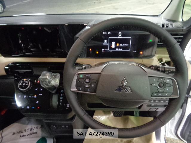 Mitsubishi DELICA MINI 2026-02 8813313-2