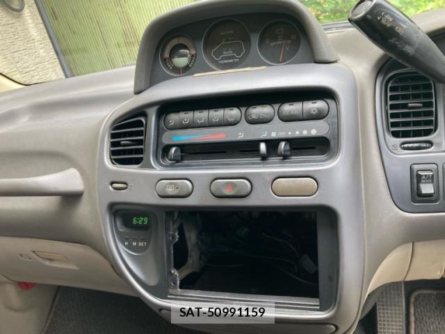 Mitsubishi DELICA 1994-12 8814089-17