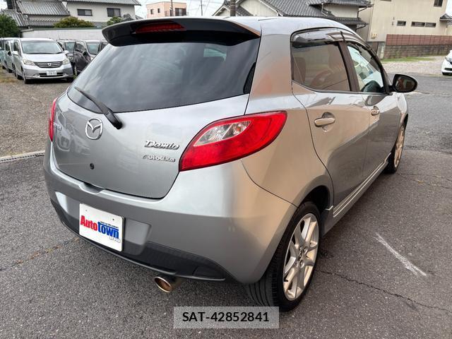 Mazda DEMIO 2012-11 8812137-1