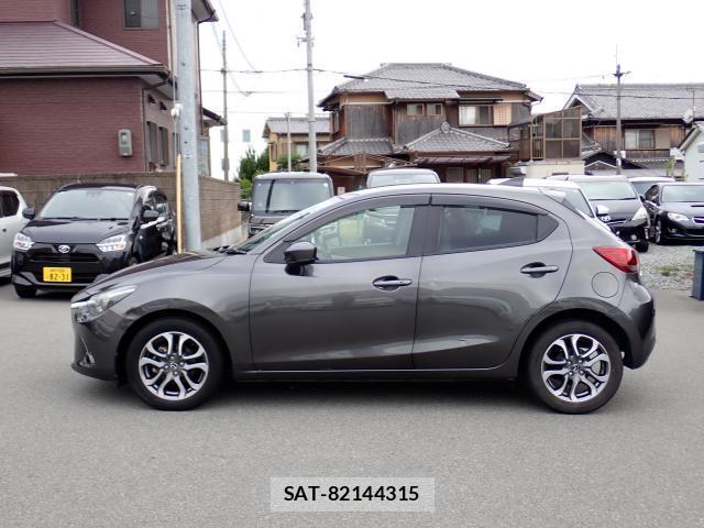 Mazda DEMIO 2017-09 8812515-10