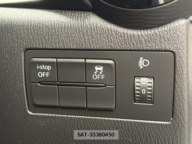Mazda DEMIO 2017-06 8814381-6