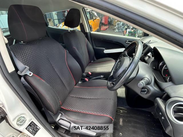 Mazda DEMIO 2013-08 8814464-5