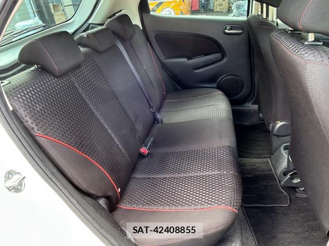 Mazda DEMIO 2013-08 8814464-6