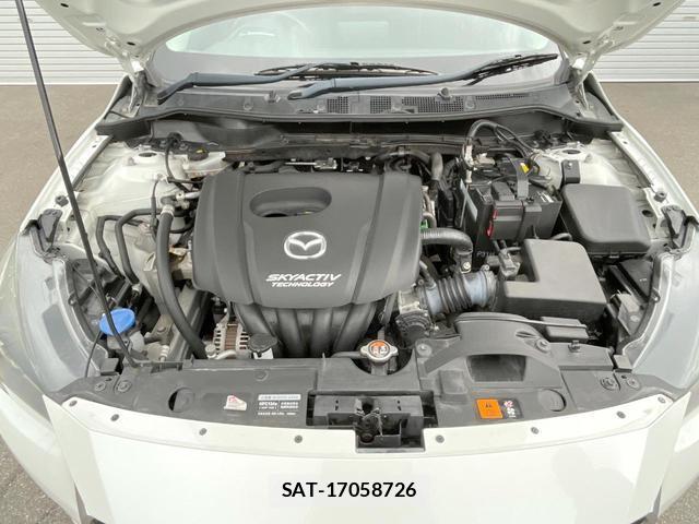 Mazda DEMIO 2017-12 8814789-17