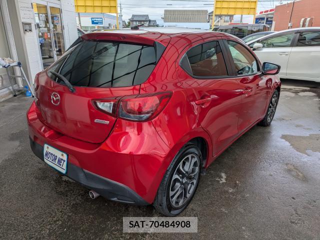 Mazda DEMIO 2014-11 8814927-1