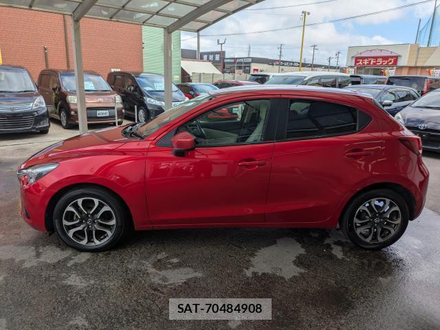 Mazda DEMIO 2014-11 8814927-11