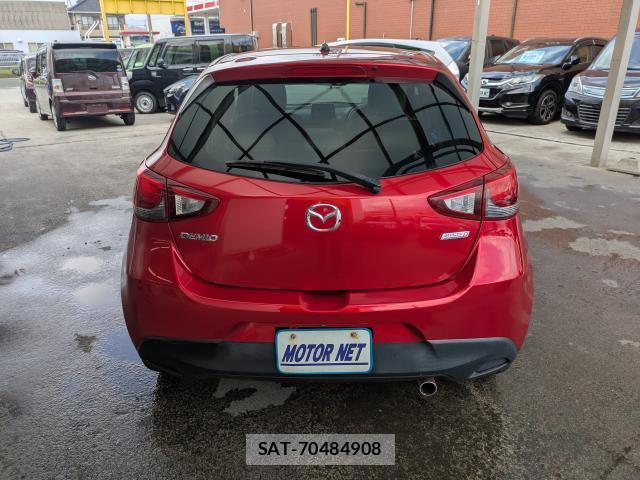 Mazda DEMIO 2014-11 8814927-13