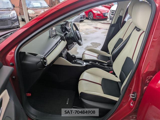 Mazda DEMIO 2014-11 8814927-14