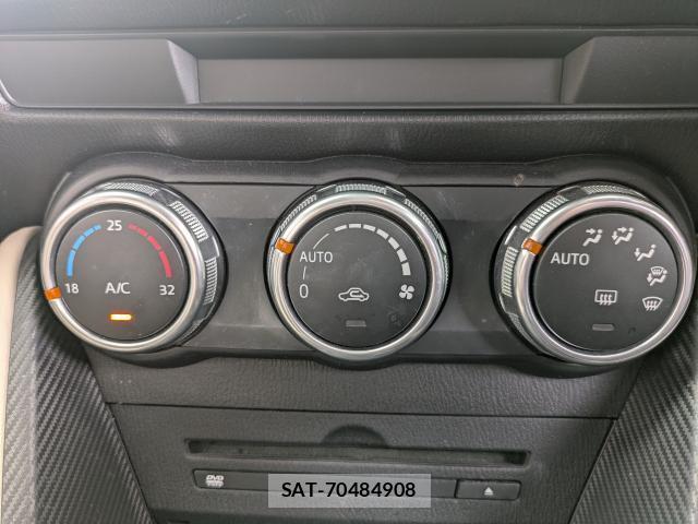 Mazda DEMIO 2014-11 8814927-19