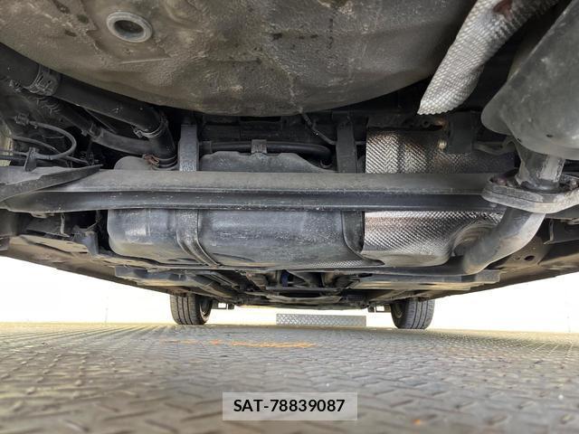 Mazda DEMIO 2015-06 8815090-9