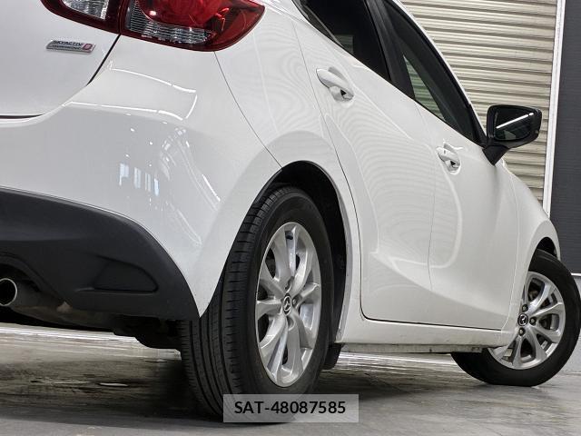 Mazda DEMIO 2017-03 8815847-10