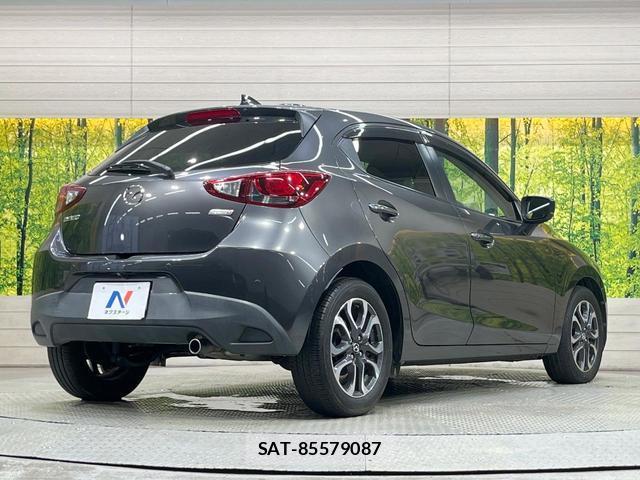 Mazda DEMIO 2017-12 8816478-16