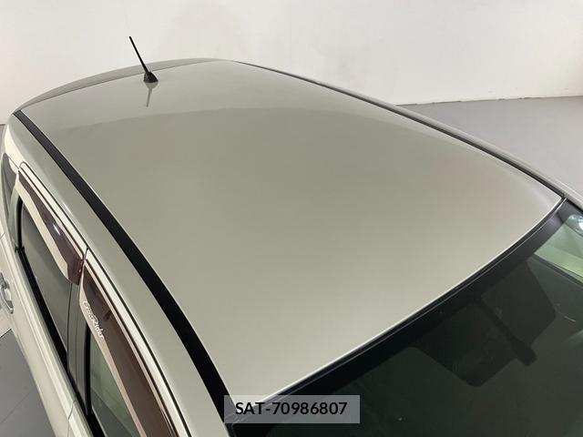 Nissan DUALIS 2013-03 8817386-9