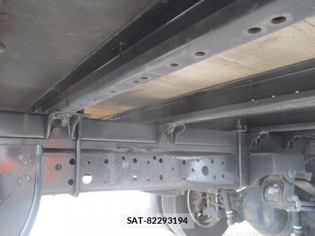 Hino DUTRO 2018 8812132-16