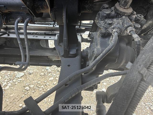 Hino DUTRO 2015-01 8812905-15