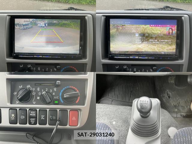 Hino DUTRO 2022-02 8813930-4