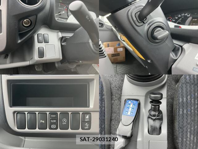 Hino DUTRO 2022-02 8813930-9