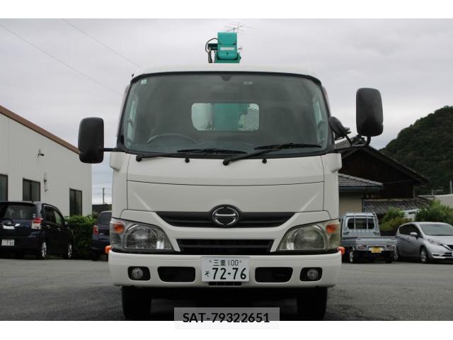 Hino DUTRO 2011-11 8814359-1