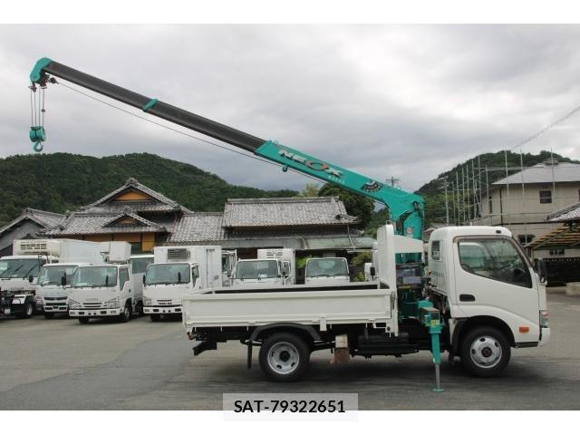 Hino DUTRO 2011-11 8814359-4