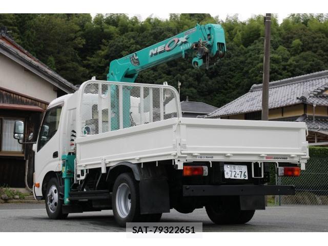 Hino DUTRO 2011-11 8814359-7