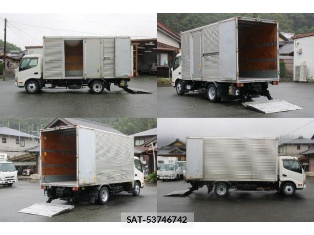 Hino DUTRO 2019-04 8814361-15