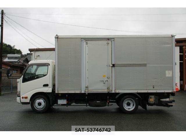 Hino DUTRO 2019-04 8814361-3