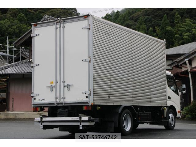 Hino DUTRO 2019-04 8814361-6