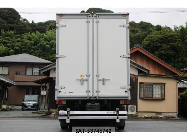 Hino DUTRO 2019-04 8814361-7