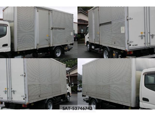 Hino DUTRO 2019-04 8814361-8