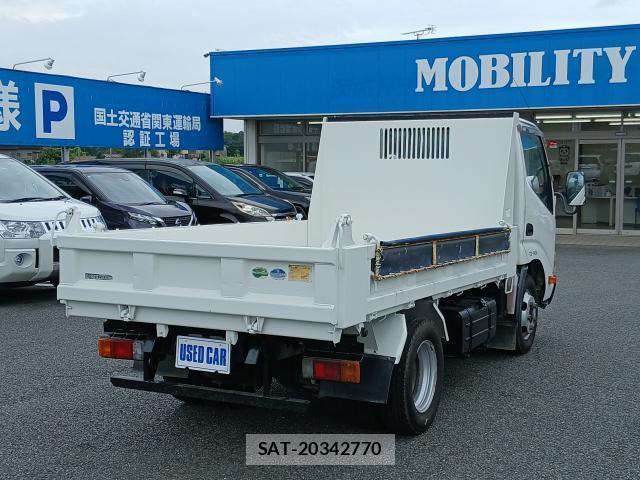 Hino DUTRO 2010-07 8814916-1