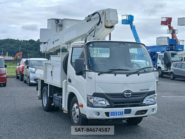 Hino DUTRO 2018-06 8814920-17