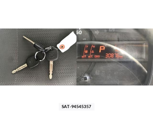 Hino DUTRO 2019-05 8815270-17