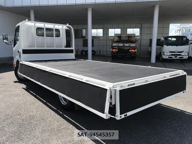 Hino DUTRO 2019-05 8815270-7