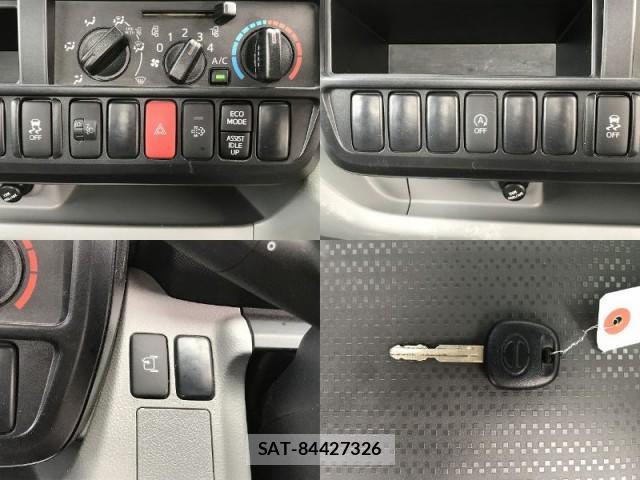 Hino DUTRO 2020-08 8815277-15