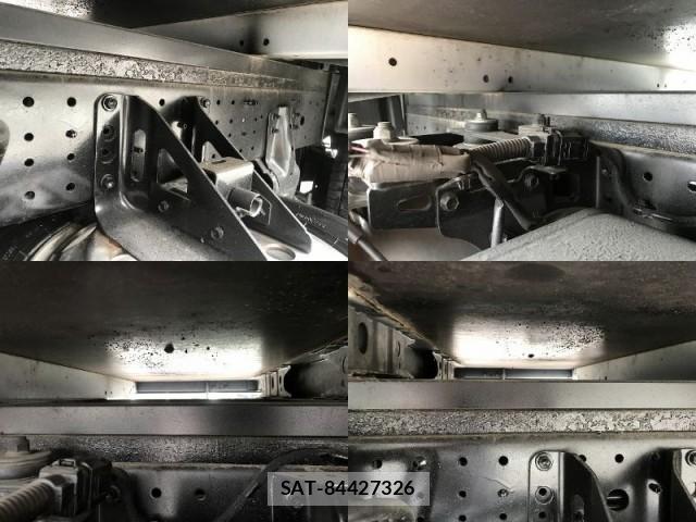 Hino DUTRO 2020-08 8815277-16