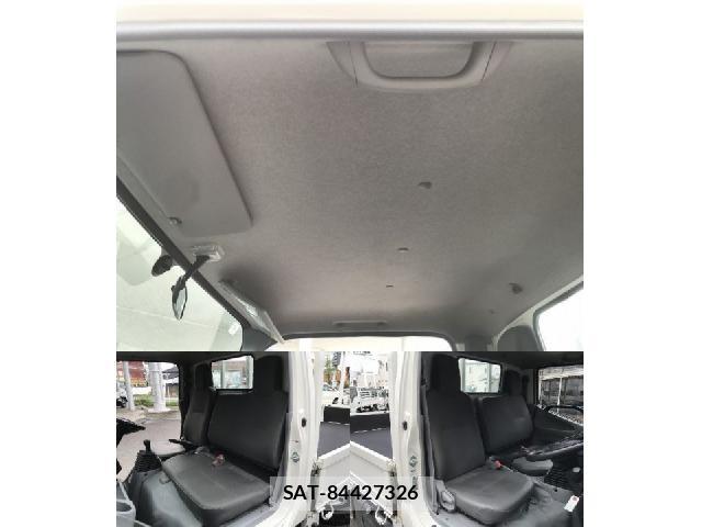 Hino DUTRO 2020-08 8815277-18