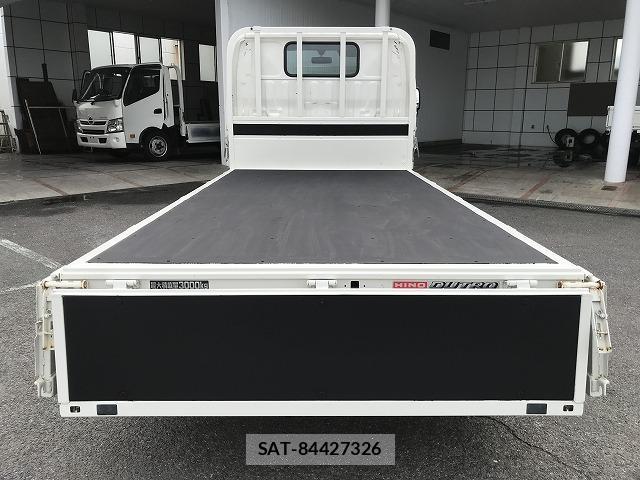 Hino DUTRO 2020-08 8815277-6