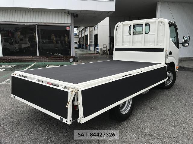 Hino DUTRO 2020-08 8815277-7