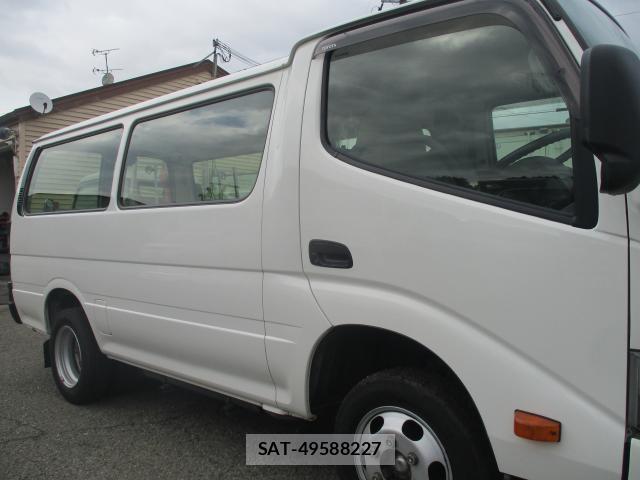 Toyota DYNA ROUTE VAN 2021-09 8812131-11