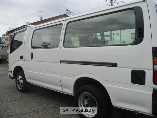 Toyota DYNA ROUTE VAN 2021-09 8812131-12